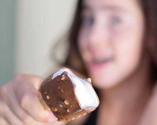 两个月婴儿睡眠时间指南与助孕家庭关注点