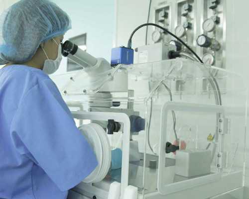 婴儿频繁打嗝原因解析与应对方法